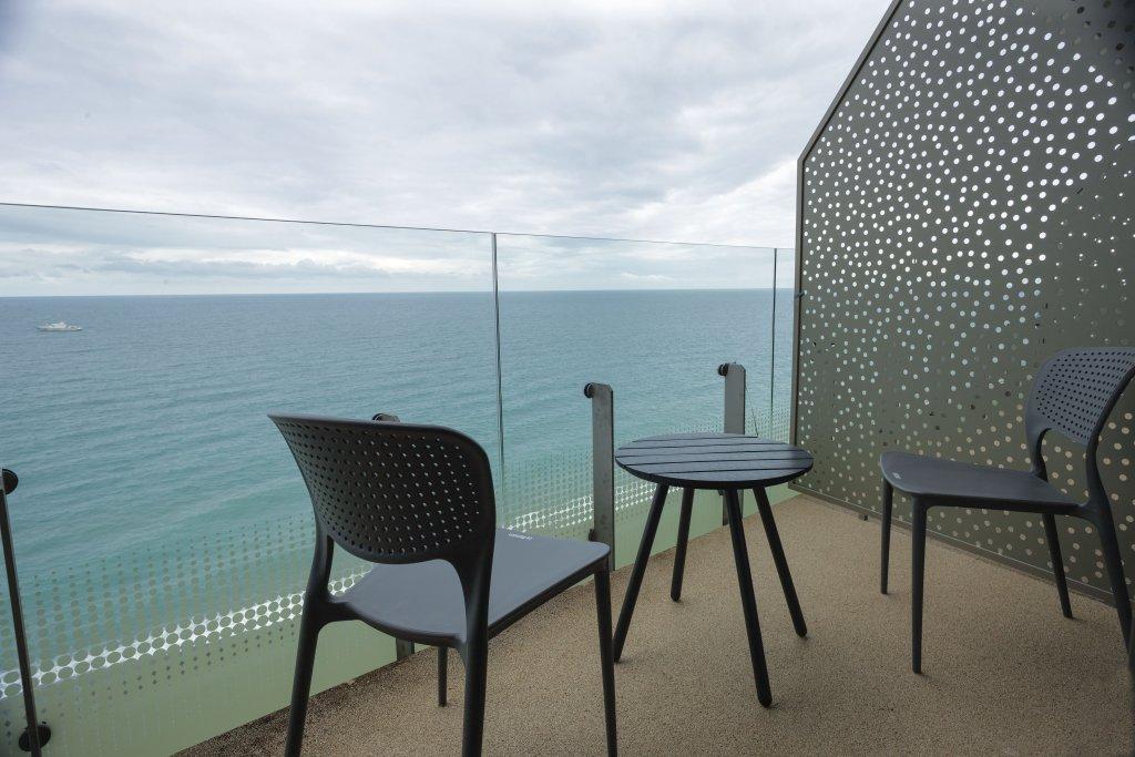 Miramare Magnetic Beach Hotel Kobuleti Exterior foto